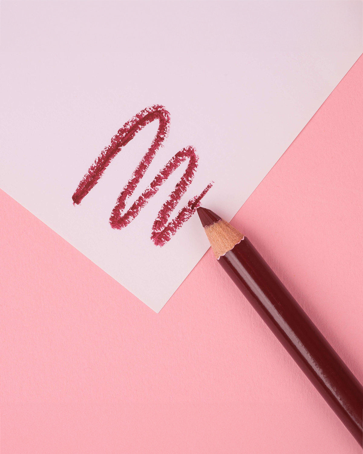 Lip pencil No.5 "Burgundy"