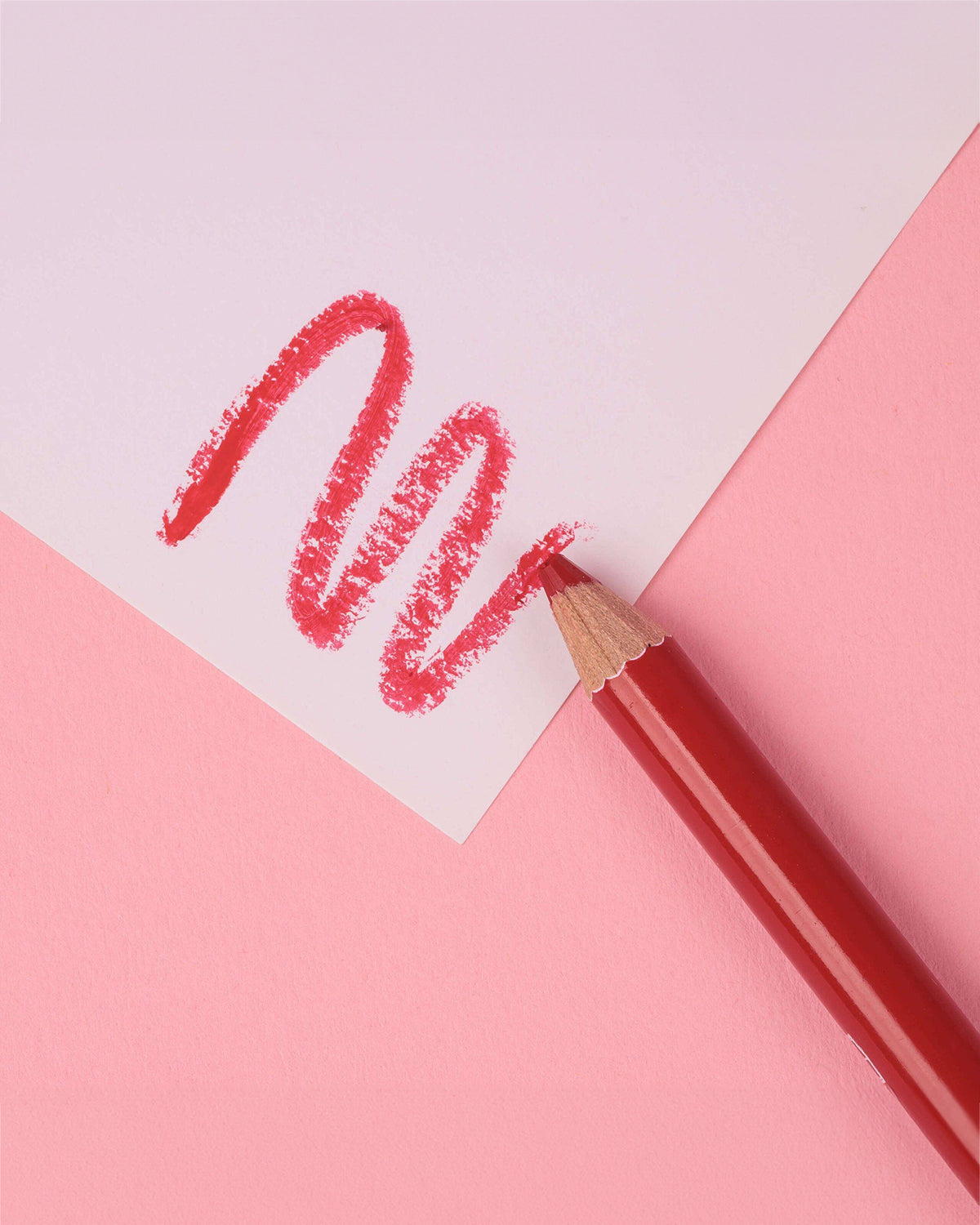 Lip pencil No.6 "Red"